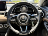 【純正革巻きステアリング】上質な革を使用することで、手にしっかり馴染みとても運転しやすいハンドルです♪