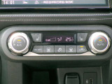 快適オートエアコン付♪設定温度をキープし車内を快適な温度に保ちます♪