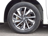 【タイヤ】 【純正16インチアルミホイール】《195/60R16》専用のアルミなのでお車のイメージぴったりですね!