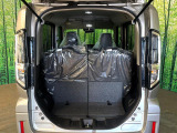 積み下ろしのしやすいデッキにはたっぷりと荷物を積み込んでいただけます。遊びから仕事まで、様々なシーンで頼れます♪