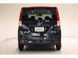 明るく視認性の良いLED式テール&ハイマウントストップランプ採用で、後続車に対して自車の存在をアピールすることて安全性を高めます!