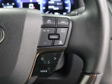 レーダークルーズコントロール作動時に車線維持に必要な運転操作の支援を行う「レーントレーシングアシスト(LTA)」を搭載しています。
