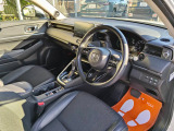 車の操作は分からないという方いらっしゃいませんか?そんな方でも安心して下さい!とっても簡単に操作、運転出来ますので幅広い層のお客様から大人気の一台です!