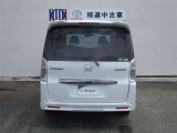 環境や燃費に優しいアイドリングストップ機能装備しています♪停車時にエンジンがストップしていると燃料を消費せず、排出ガスや騒音を抑える効果があります!