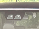 【スマートアシスト】走行中に前方の車両等を認識し、衝突しそうな時は警報とブレーキで衝突回避と被害軽減をアシスト。より安全にドライブをお楽しみいただけます。