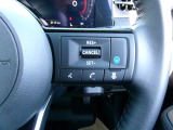 プロパイロット搭載!アクセル、ブレーキを自動でコントロールして前のクルマとの車間距離を保つ手助けをします。