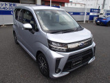 中古車は同じコンディションのものは存在しないため、安心しておクルマをお選びいただけるよう、信頼のおける第三者機関が基準に従い、車両の品質と状態をチェックし、評価するのが「第三者評価」です。