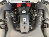 3.9L V8ツインターボ搭載、670CVを発揮します。(カタログ値)