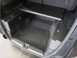 ◆荷室用ユーティリティーボード◆荷室を上下に分割して有効活用!反転させれば濡れたアイテムを載せられるワイパブル仕様に。