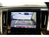 ■バックカメラ■ モニターを見ながら車庫入れやバック運転ができるので、車庫入れが苦手な方や大きな車を運転する際にも安心!現在のバックカメラは小型になってあまり目立ちません。視野も広く、オススメです!