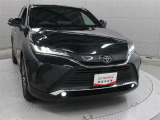 プリクラッシュセーフティに交差点右折時の対向直進車及び右左折時の対向方向から横断してくる歩行者を検知する機能を追加した予防安全パッケージ「Toyota Safety Sense」が採用されています。
