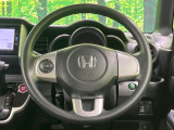 インテリアに合わせたデザインのステアリングは、運転される方のことも考え、運転しやすい形状、大きさです。是非一度、実際に触ってお確かめください。
