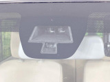 【スズキ セーフティサポート】走行中に前方の車両等を認識し、衝突しそうな時は警報とブレーキで衝突回避と被害軽減をアシスト。より安全にドライブをお楽しみいただけます。
