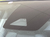 【トヨタセーフティセンス】走行中に前方の車両等を認識し、衝突しそうな時は警報とブレーキで衝突回避と被害軽減をアシスト。より安全にドライブをお楽しみいただけます。