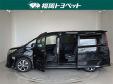 両側パワースライドドア付きだから、狭い駐車スペースなどでの 乗り降りラクラク!小さなお子さまのいるご家庭には嬉しい装備。