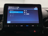ドライブの必需品。見やすい・使いやすいHonda純正のメモリーナビを搭載。Bluetooth機能もついているのでお持ちのスマートフォンと連携させて、さらに便利に利用が可能です。