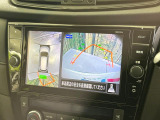 【アラウンドビューモニター】専用のカメラにより、上から見下ろしたような視点で360度クルマの周囲を確認することができます☆死角部分も確認しやすく、狭い場所での切り返しや駐車もスムーズに行えます。