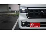 暗闇でも前方をくっきりと照らしてくれるライトです。夜の運転でも安心ですね。