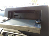 CD、SDカード挿入口