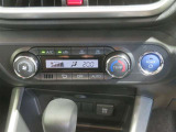 オートエアコン機能で、車内を自動的に、設定した温度に保ってくれます。