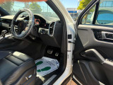 2,894cc V6ツインターボ 440ps/5700-6600rpm 550Nm/1800-5500rpm(カタログ値) 8AT エアーサスペンション RSスパイダー21インチ 275/40&315/35 PIRELLI Pzero/PZ4
