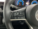 【ステアリングスイッチ】運転中に前方から目線をそらすことなくオーディオ等の操作が可能な便利機能!安心&快適なドライブを演出してくれます。