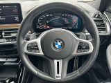 BMWを熟知したメカニックによる、360度の納車前点検。ドイツ本国と同様の教育・訓練を受けたメカニックが徹底的に点検、整備した後にお客様にお引渡しします。