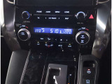 スマートキー付きです。スマートキーとは鍵を車に差し込まなくても、ドアノブを触ったりするだけで、ドアロックを解錠できます。これが凄く便利なんですよ。
