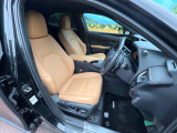 運転席シート廻りは使用感も少なく、良好な状態となっています。丁寧に使われていたことがよくわかりますね。