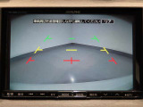 【バックモニター】後ろのカメラの映像がモニターに映し出されるので、後方の見えない死角や、障害物との距離などもしっかり安全確認することができます!