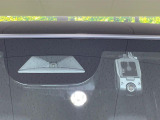 【ホンダセンシング】走行中に前方の車両等を認識し、衝突しそうな時は警報とブレーキで衝突回避と被害軽減をアシスト。より安全にドライブをお楽しみいただけます。
