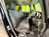 運転席シート廻りは使用感も少なく、良好な状態となっています。丁寧に使われていたことがよくわかりますね。