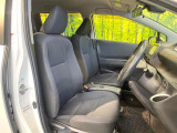 運転席シート廻りは使用感も少なく、良好な状態となっています。前オーナー様が丁寧に使っていたことがよくわかりますね。