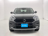 VWは小さな車も、大きな車も、平等です。クラスによって品質や安全性に差を付けない。ボディ剛性と精度、重厚なドアの音はどの車種も共通です。是非一度体感してみて下さい。