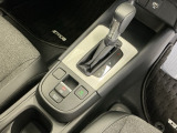 発進時から滑らかに加速する無段階変速のCVTはストップ&ゴーの多い街の中も快適です