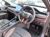 レッドカラーのアクセントがお洒落な限定車です。