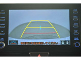 バックガイドモニターで、後方を確認しながら安心して駐車することができます。運転初心者も熟練者も必須の機能ですよ!