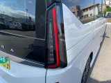 エンジンルームも綺麗に洗浄してから納車致します。普段あまり見ることが無い箇所だからこそ綺麗だと感動しますよね(*&acute;▽`*)