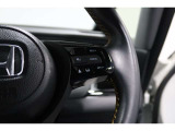 Hondaセンシングの機能のひとつ、アダプティブクルーズコントロール付!アクセルから足を離しても設定したスピードと前車との車間を保ち走行してくれます!車線維持もアシスト☆高速道路で疲労軽減ですね☆