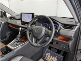 見通しのよいすっきりとした視界で、誰でも運転しやすいです。運転のしやすさは疲れにくさにも繋がりますよ♪