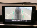 左右のドアミラーに設置されたカメラからの映像を表示します。路肩への幅寄せ・狭い路地でのすれ違いなどのケースにおいて、車両側方の安全確認や接触回避の操作をサポートします。
