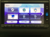 ナビゲーションはフルセグTV対応のGathers純正メモリーナビを搭載しています。Bluetoothオーディオ機能がありますので、スマートフォンなどの音楽も再生できます。
