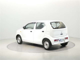 トヨタ高品質中古車洗浄「まるまるクリン」 外装はもちろん、内装はシートを外して見えないところまで徹底洗浄!お客様に責任を持って安心と美しさをお届けします!