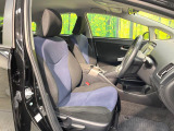 運転席シート廻りは使用感も少なく、良好な状態となっています。前オーナー様が丁寧に使っていたことがよくわかりますね。