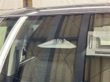 サポカーSとは、衝突被害軽減ブレーキに加えて、高齢者に多いと言われている踏み間違い事故防止をサポートする機能です。詳しくは販売店スタッフまでおたずねください。