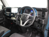 運転席廻りです。