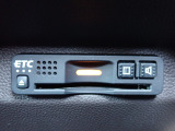 ■【ETC車載器】が装備されています。セットアップをしてお渡しとなり、ETCカードを差し込むだけで高速道路の利用が可能です。