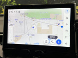 【10.5インチナビ】高級感とインパクトのある大画面ナビを装備。各種オーディオ操作はもちろん、スマホ連携もできる利便性の高いナビです♪