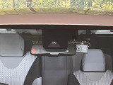 【トヨタセーフティセンス】走行中に前方の車両等を認識し、衝突しそうな時は警報とブレーキで衝突回避と被害軽減をアシスト。より安全にドライブをお楽しみいただけます。