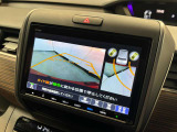 バックギアに入れるだけで自動でリヤカメラに切り替わります!車庫入れやバックが苦手な方にオススメ!